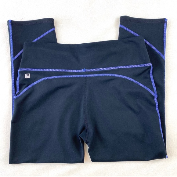 Fabletics Lima PowerHold Capri - Picture 5 of 8